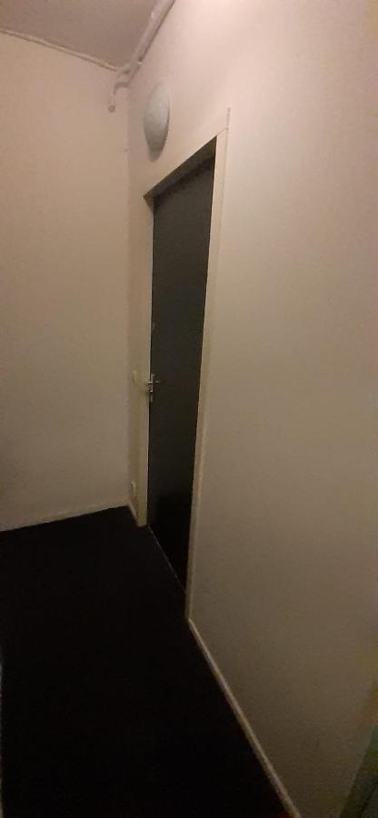 Charlotte, Not For Parties, Not A Hotel, Room With Shared Bathroom, No Kitchen Amsterdam Esterno foto